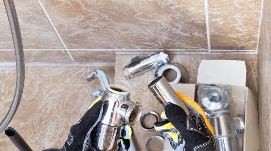Professional gutter cleaning in Alplaus, NY
